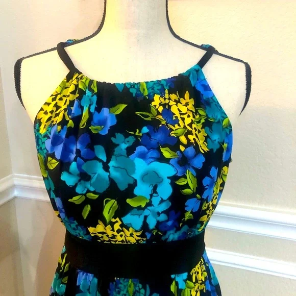 Hawaiian Halter Dress Size Small. island blue/green. soft! Excellent condition! - Picture 2 of 6